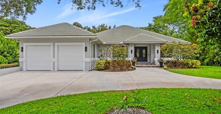 5730 Golden Gate PKWY, Naples 34116, FL