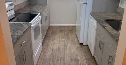 4900 Biscayne DR 12, Naples 34112, FL