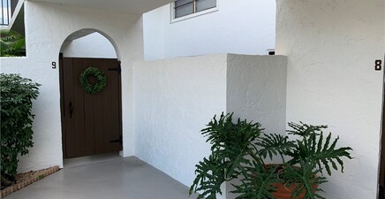 4082 Belair LN 9, Naples 34103, FL