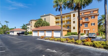 4530 Botanical Place CIR 206, Naples 34112, FL
