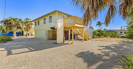 3637 Schooner LN, St James City 33956, FL