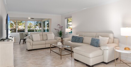 601 12th AVE S 601, Naples 34102, FL