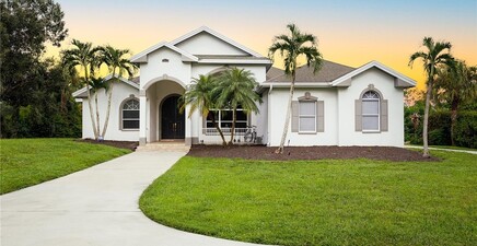 160 Logan BLVD S, Naples 34119, FL