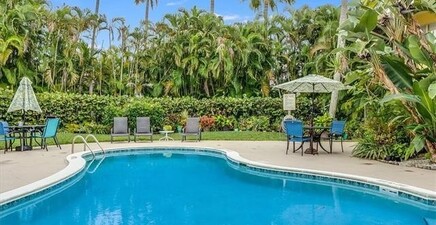 4290 Gulfstream DR 4, Naples 34112, FL