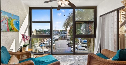 801 River Point DR 203A, Naples 34102, FL