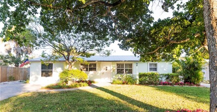 1270 11th ST N, Naples 34102, FL