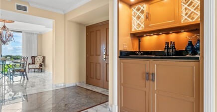 7515 Pelican Bay BLVD 7B, Naples 34108, FL