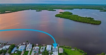 107 Bayshore WAY, Goodland 34140, FL