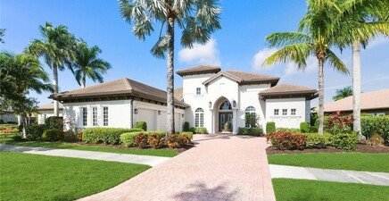 8977 Crooked Stick CT, Naples 34113, FL
