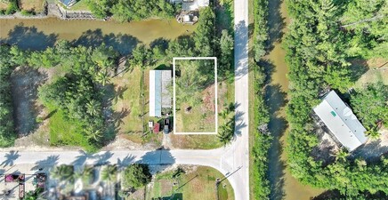 104 Egret LN, Everglades City 34139, FL