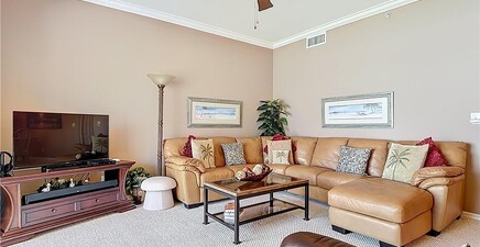 8096 Queen Palm LN 227, Fort Myers 33966, FL