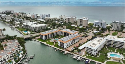 2900 Gulf Shore BLVD N 312, Naples 34103, FL