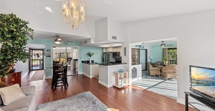 5970 Trailwinds DR 121, Fort Myers 33907, FL