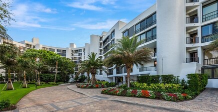 2378 Gulf Shore BLVD N 303, Naples 34103, FL