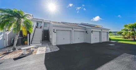 452 Bristle Cone LN 27, Naples 34113, FL