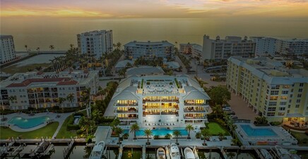 1820 Gulf Shore BLVD N 302-303, Naples 34102, FL