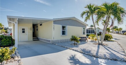 7281 Cobiac DR, St James City 33956, FL