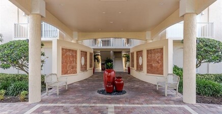 3450 Gulf Shore BLVD N 206, Naples 34103, FL