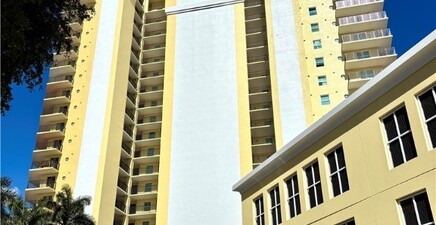 2797 1st ST 106, Fort Myers 33916, FL