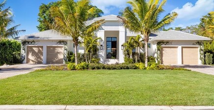 4851 Crayton RD, Naples 34103, FL