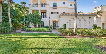 2805 TIBURON BLVD E 1-101, Naples 34109, FL