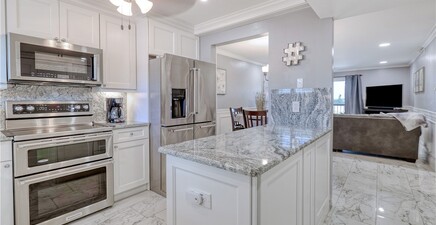 2121 Collier AVE 412, Fort Myers 33901, FL