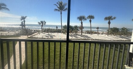 10475 GULF SHORE DR 113, Naples 34108-2053, FL