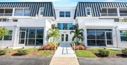 4200 Belair LN 316, Naples 34103, FL