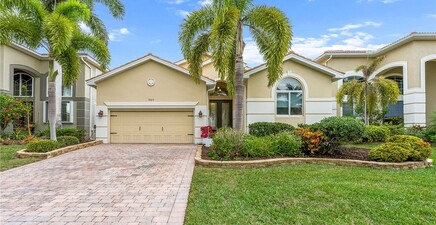 8615 Sumner AVE, Fort Myers 33908, FL