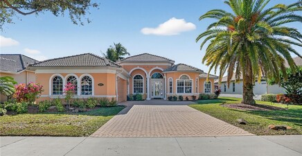 14806 Fripp Island CT, Naples 34119, FL