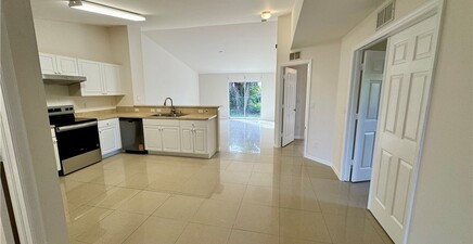 10743 Robinson ST, Fort Myers 33908, FL