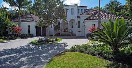 2375 Lantern LN, Naples 34102, FL
