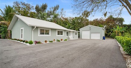 191 Abbey LN, North Fort Myers 33917, FL
