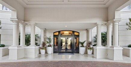 7575 Pelican Bay BLVD 201, Naples 34108, FL