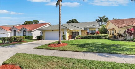 478 Countryside DR, Naples 34104, FL