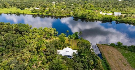 19481/483 S River RD, Alva 33920, FL