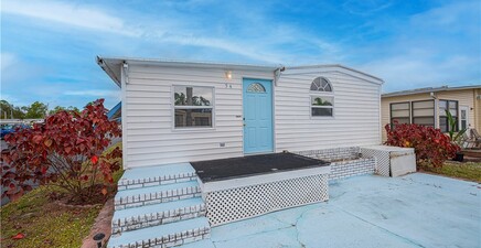 54 La Fonda LN, North Fort Myers 33903, FL