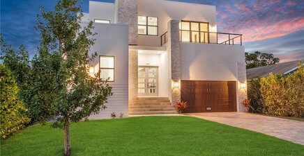 107 W Hilo ST, Naples 34113, FL