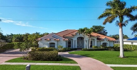 560 Inlet DR, Marco Island 34145, FL