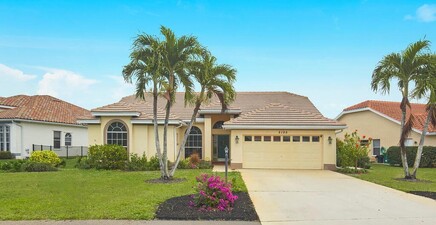 2126 E Crown PT, Naples 34112, FL