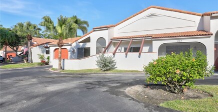 355 Bay Forest DR 3A, Naples 34110, FL