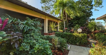 2031 Pine Isle LN 2031, Naples 34112, FL