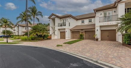 8085 Players Cove DR NE 201, Naples 34113, FL