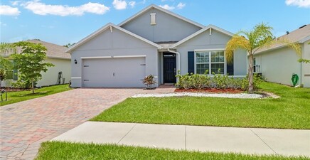 742 HADLEY PL W, Naples 34104, FL