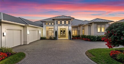 784 Anderson DR, Naples 34103, FL