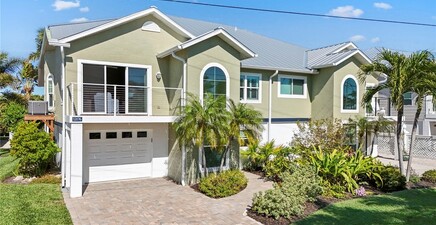 12176 Siesta DR, Fort Myers Beach 33931, FL