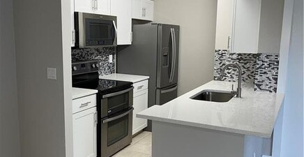 116 Santa Clara DR 4, Naples 34104, FL