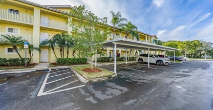 8288 Key Royal LN 1424, Naples 34119, FL