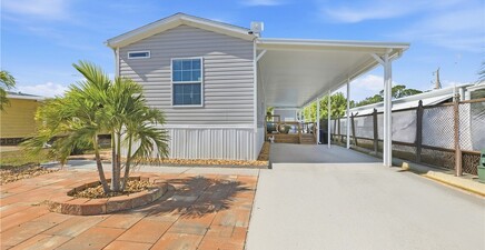 310 Shrub LN S, North Fort Myers 33917, FL