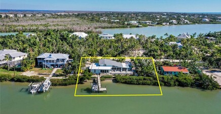 2667 Coconut DR, Sanibel 33957, FL